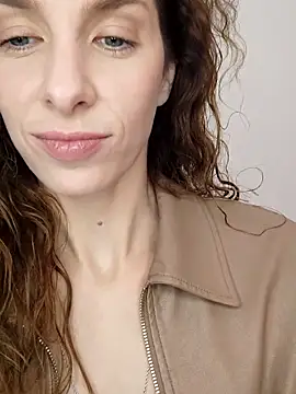 YourSuperModel online show from 23, 9, 2025