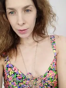 Snapshot of YourSuperModel chatting on 4, 2, 2026 YourSuperModel online show from 4, 2, 2026