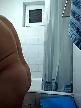 Snapshot of intx800 chatting on 12, 12, 2024 intx800 online show from 12, 12, 2024