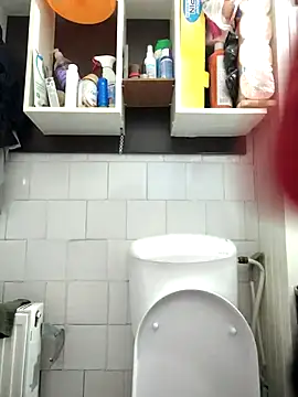 Snapshot of intx800 chatting on 8, 1, 2025 intx800 online show from 8, 1, 2025