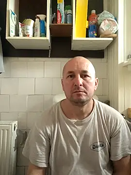 Snapshot of intx800 chatting on 8, 3, 2025 intx800 online show from 8, 3, 2025