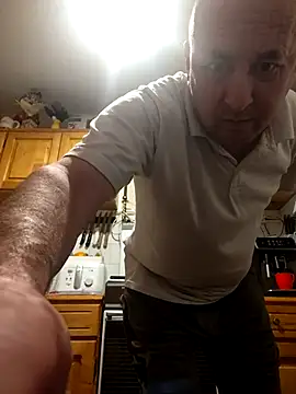 Snapshot of intx800 chatting on 12, 3, 2025 intx800 online show from 12, 3, 2025