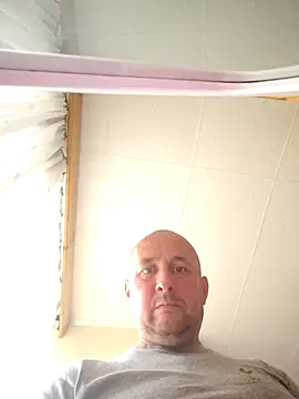 Snapshot of intx800 chatting on 6, 10, 2025 intx800 online show from 6, 10, 2025