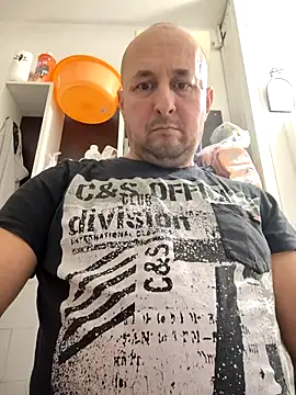 Snapshot of intx800 chatting on 7, 10, 2025 intx800 online show from 7, 10, 2025