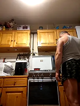 Snapshot of intx800 chatting on 10, 10, 2025 intx800 online show from 10, 10, 2025