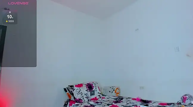 Snapshot of tisaya_8 chatting on 19, 2, 2025 tisaya 8 online show from 19, 2, 2025