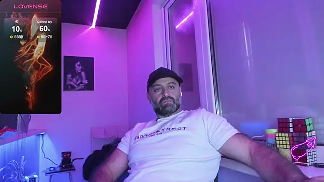 Snapshot of MAGABEAR077 chatting on 9, 9, 2025 MAGABEAR077 online show from 9, 9, 2025