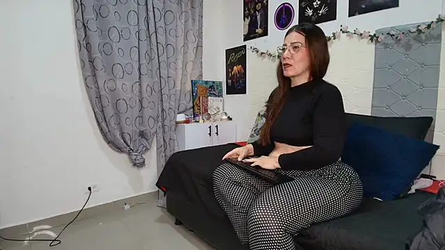Snapshot of scarlett__morgan chatting on 5, 6, 2026 scarlett morgan online show from 5, 6, 2026