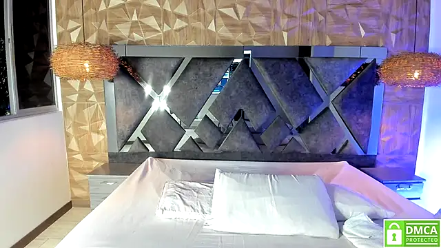 Rose Evans   online show from 11, 11, 2025