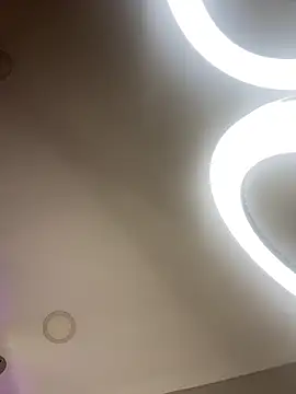 Lola King online show from 11, 3, 2025