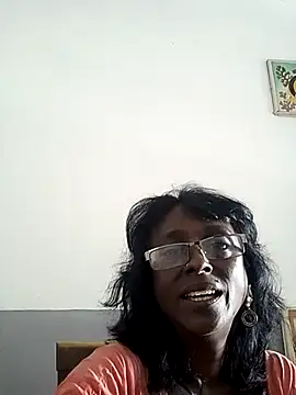 Snapshot of mamakarma1403 chatting on 1, 3, 2025 mamakarma1403 online show from 1, 3, 2025