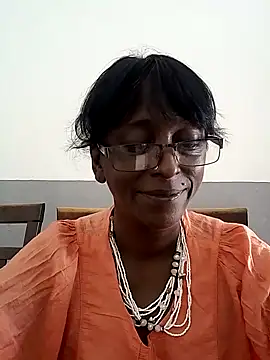 Snapshot of mamakarma1403 chatting on 4, 3, 2025 mamakarma1403 online show from 4, 3, 2025