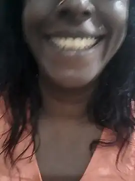 Snapshot of mamakarma1403 chatting on 5, 3, 2025 mamakarma1403 online show from 5, 3, 2025