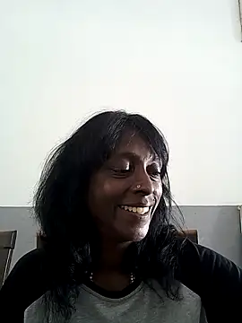 Snapshot of mamakarma1403 chatting on 8, 3, 2025 mamakarma1403 online show from 8, 3, 2025