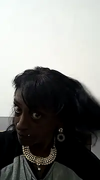 Snapshot of mamakarma1403 chatting on 8, 3, 2025 mamakarma1403 online show from 8, 3, 2025