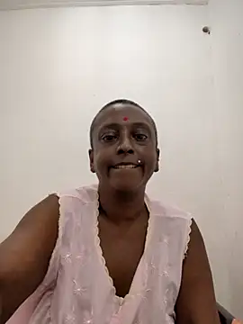 Snapshot of mamakarma1403 chatting on 23, 6, 2026 mamakarma1403 online show from 23, 6, 2026