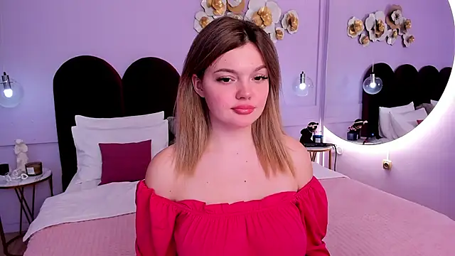 Snapshot of ZaraBloom chatting on 3, 3, 2025 ZaraBloom online show from 3, 3, 2025