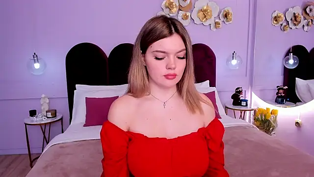 Snapshot of ZaraBloom chatting on 9, 3, 2025 ZaraBloom online show from 9, 3, 2025