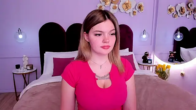 Snapshot of ZaraBloom chatting on 10, 3, 2025 ZaraBloom online show from 10, 3, 2025