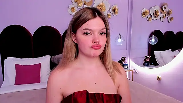 Snapshot of ZaraBloom chatting on 13, 3, 2025 ZaraBloom online show from 13, 3, 2025