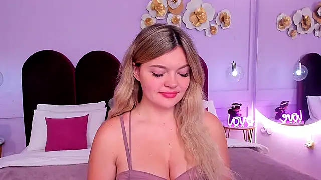 Snapshot of ZaraBloom chatting on 14, 10, 2025 ZaraBloom online show from 14, 10, 2025