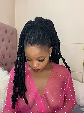 ItsLeyaa online show from 3, 12, 2024