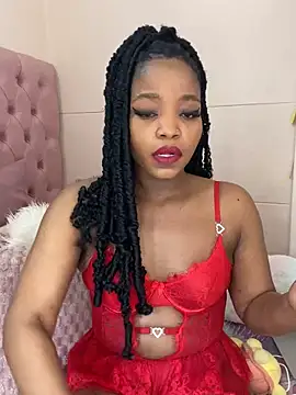 ItsLeyaa online show from 5, 12, 2024