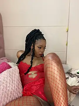 ItsLeyaa online show from 5, 12, 2024