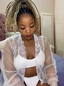 ItsLeyaa online show from 14, 1, 2025