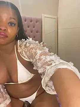 ItsLeyaa online show from 30, 1, 2025