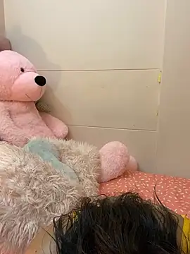 ItsLeyaa online show from 16, 2, 2025