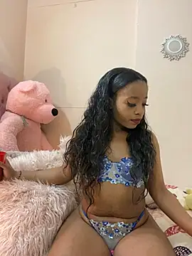 ItsLeyaa online show from 28, 2, 2025