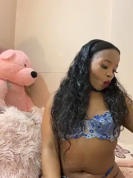 ItsLeyaa online show from 1, 3, 2025