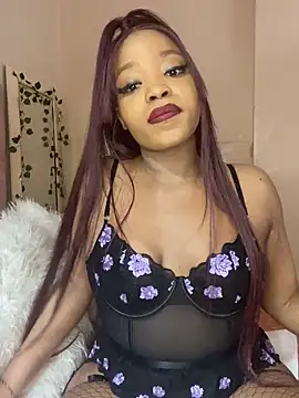 ItsLeyaa online show from 9, 10, 2025