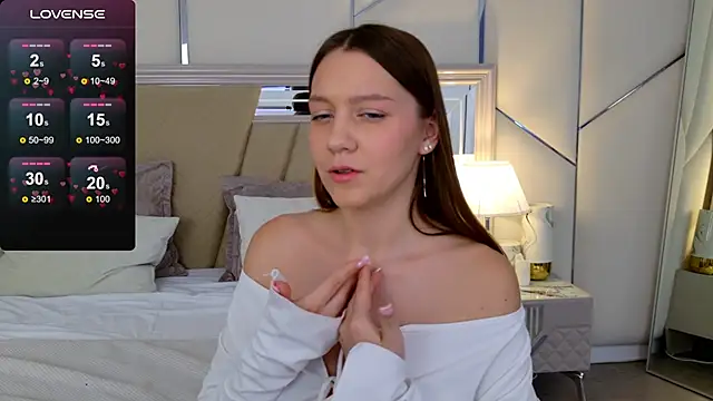 Snapshot of AliceBrayan chatting on 22, 2, 2025 AliceBrayan online show from 22, 2, 2025