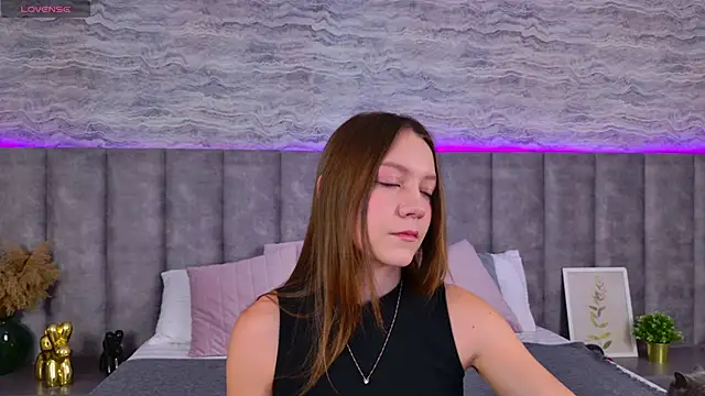 Snapshot of AliceBrayan chatting on 23, 3, 2025 AliceBrayan online show from 23, 3, 2025