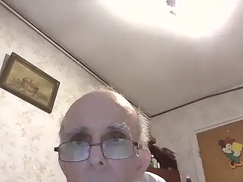 mariusica1xh online show from 4, 11, 2025