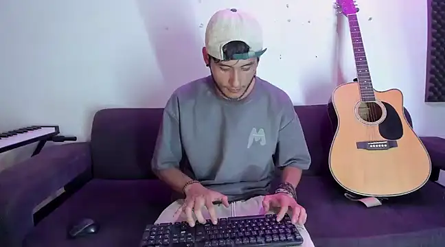 Henrikk senn online show from 14, 12, 2024