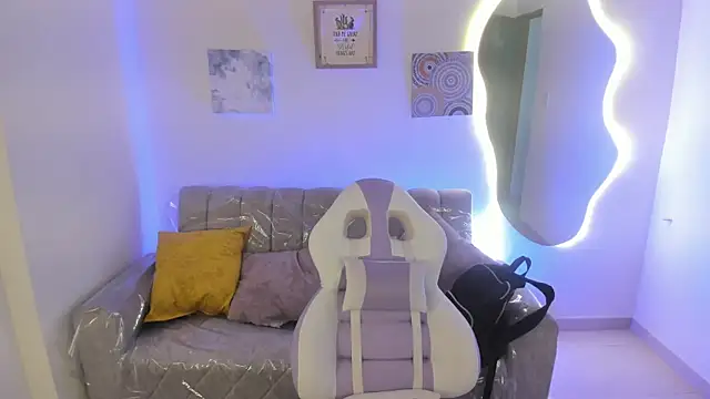 Charlotte cowell sub1  online show from 8, 10, 2025