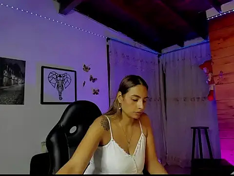 mykaelahoney online show from 4, 2, 2026