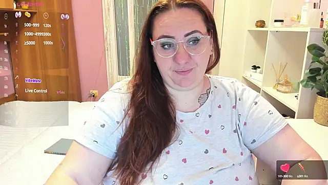 Snapshot of lovely_adelle chatting on 2, 2, 2025 lovely adelle online show from 2, 2, 2025