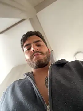 Snapshot of thomas_gun chatting on 26, 10, 2025 thomas gun online show from 26, 10, 2025