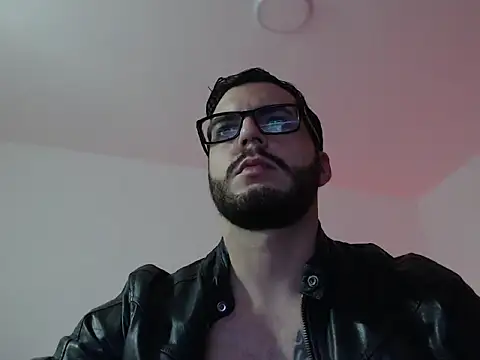 Snapshot of thomas_gun chatting on 5, 11, 2025 thomas gun online show from 5, 11, 2025