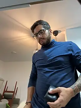 Snapshot of thomas_gun chatting on 12, 11, 2025 thomas gun online show from 12, 11, 2025