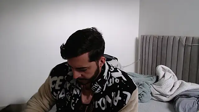 Snapshot of thomas_gun chatting on 1, 2, 2026 thomas gun online show from 1, 2, 2026