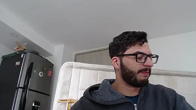 Snapshot of thomas_gun chatting on 2, 2, 2026 thomas gun online show from 2, 2, 2026