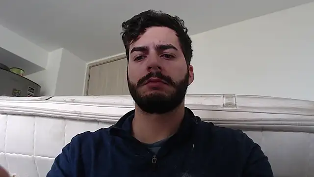 Snapshot of thomas_gun chatting on 5, 2, 2026 thomas gun online show from 5, 2, 2026