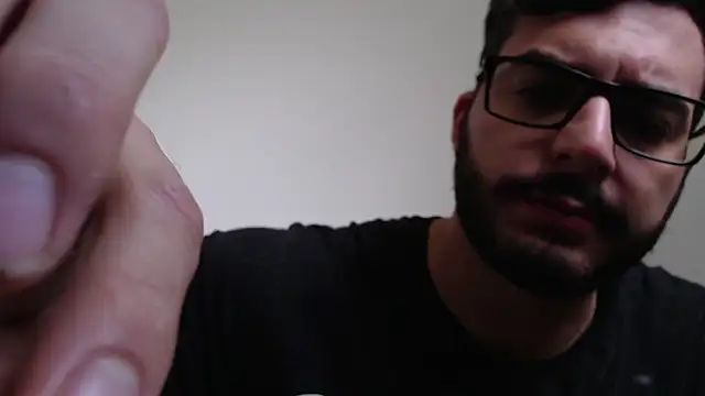 Snapshot of thomas_gun chatting on 7, 2, 2026 thomas gun online show from 7, 2, 2026