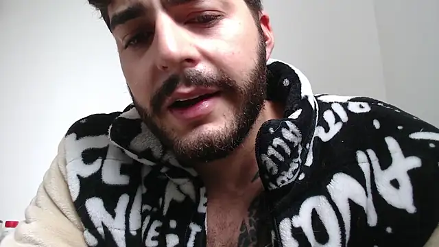 Snapshot of thomas_gun chatting on 10, 2, 2026 thomas gun online show from 10, 2, 2026