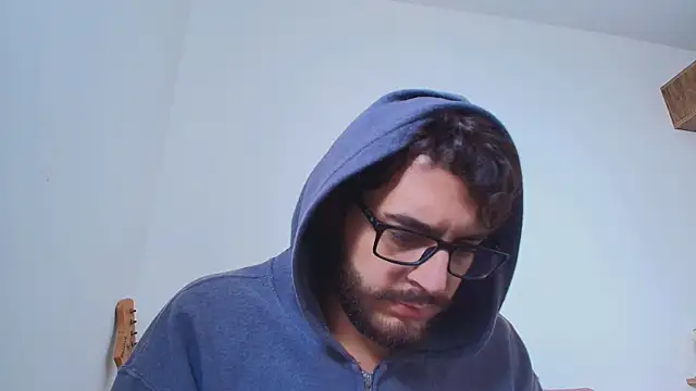 Snapshot of thomas_gun chatting on 18, 2, 2026 thomas gun online show from 18, 2, 2026